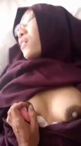 Bokep Indo Stw Hijab Mendesah Digenjot Mekinya